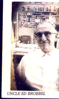 tn_UNCLE_ED.JPG (190x319; 38846 bytes)